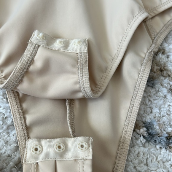 Women’s Zara Open Back Neoprene Snap Closure Bodysuit (medium) - Picture 2 of 6